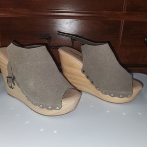 Torrid grayish green wedges